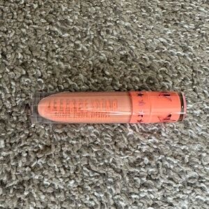 Jeffree Star "No Squeeze" liquid lipstick